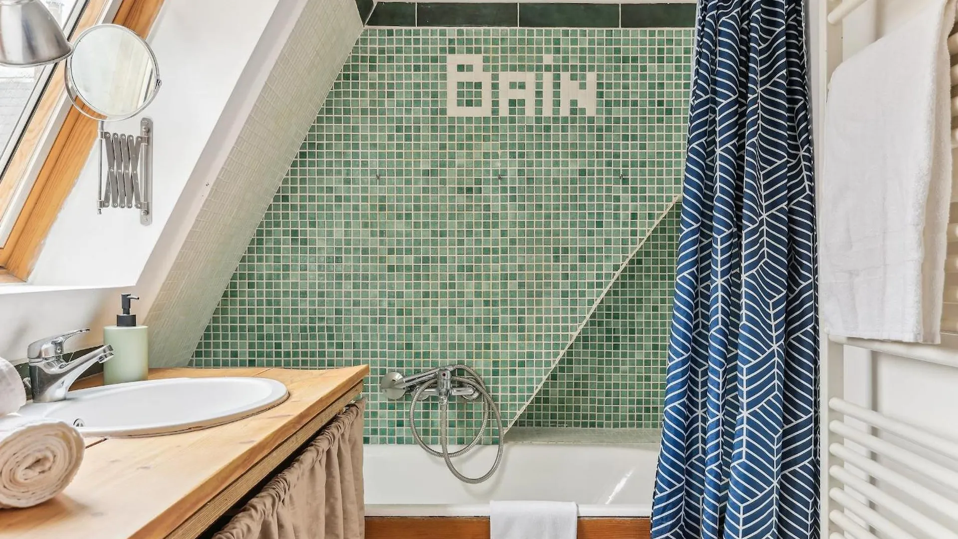 Bnbnova - Latin Quarter - 2 Beds Paris Apartment
